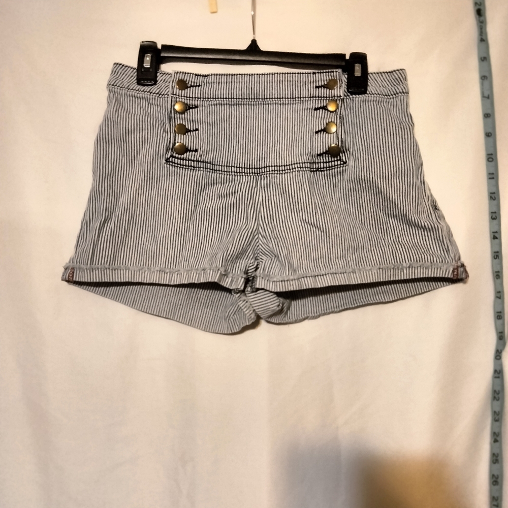 *2/$10*Forever 21 blue and white high waisted striped jean shorts size 31